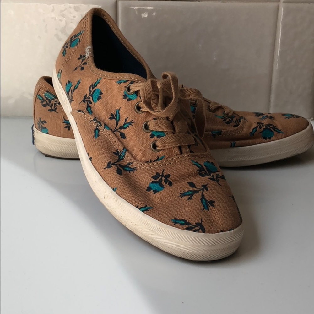 Women’s Keds sneakers size 6